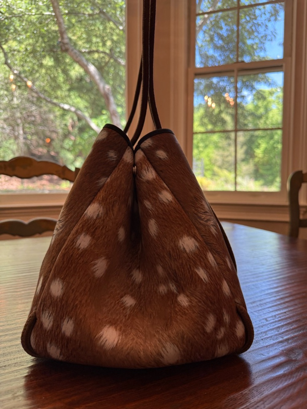 HAUTE SHORE Greyson Range Neoprene Tote in Chestnut Axis Print - Picture 3 of 7